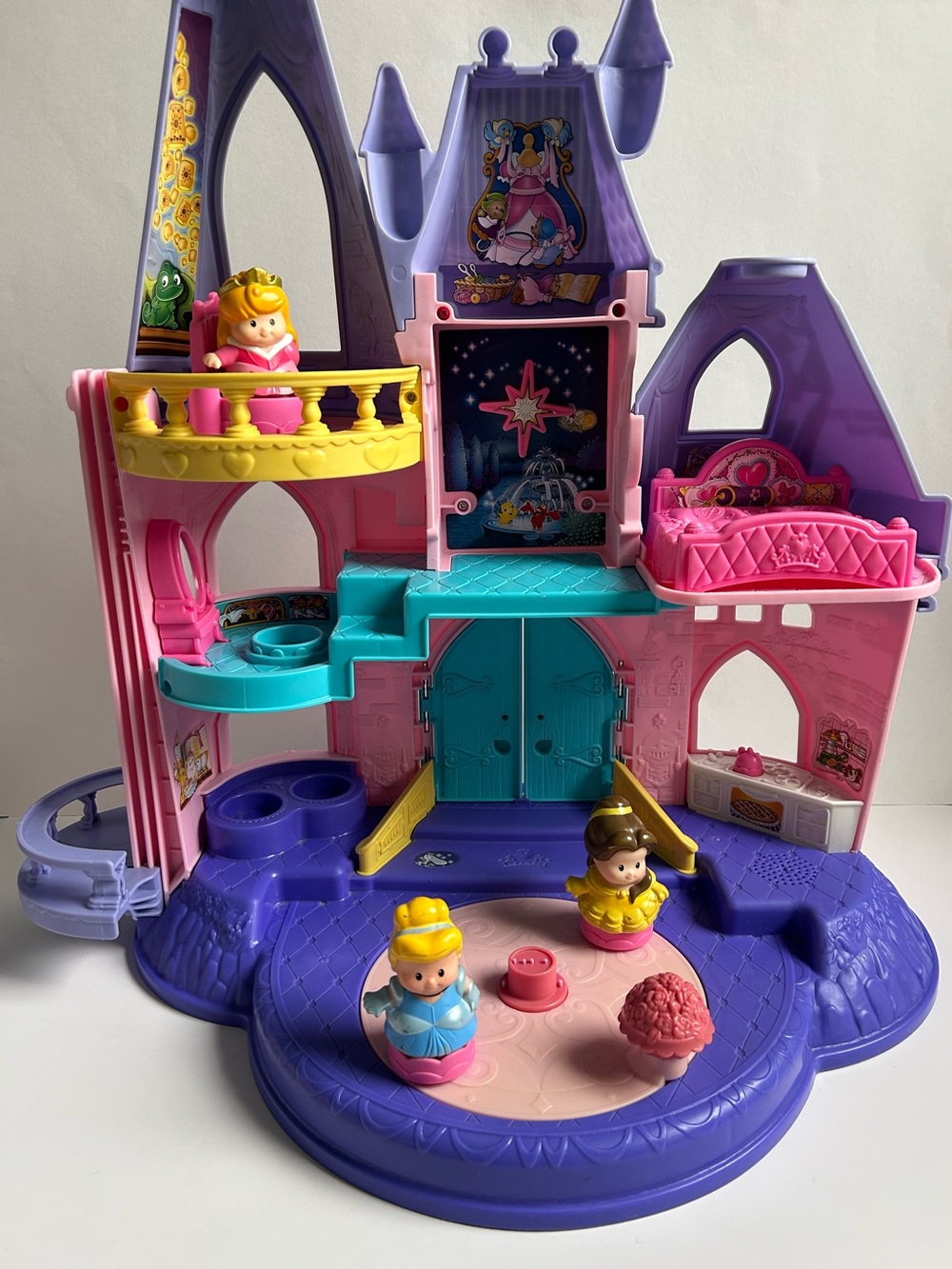 Fisher Price Little People Disney Princess Songs Palace Three Princess Talkers